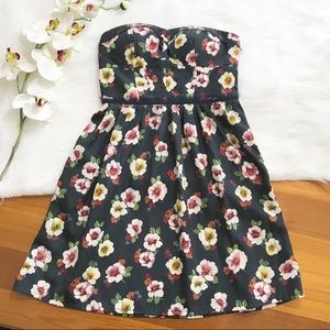 AMERICAN EAGLE STRAPLESS FLORAL DRESS